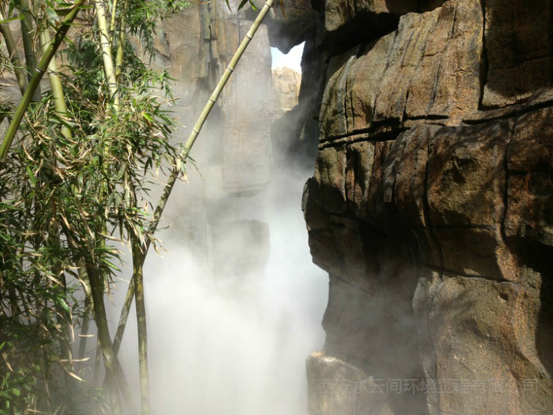 公園假山景觀(guān)造霧