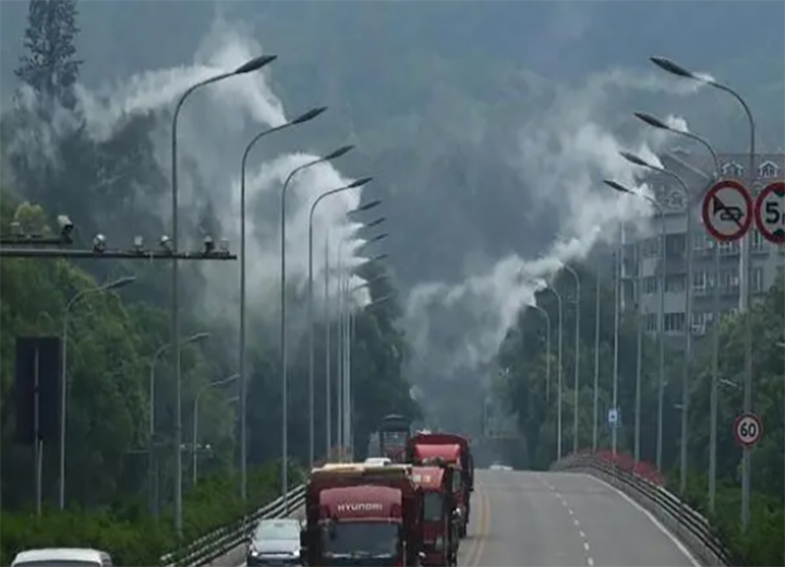 城市智慧路燈噴霧降塵系統(tǒng)-路燈會(huì)“噴霧”